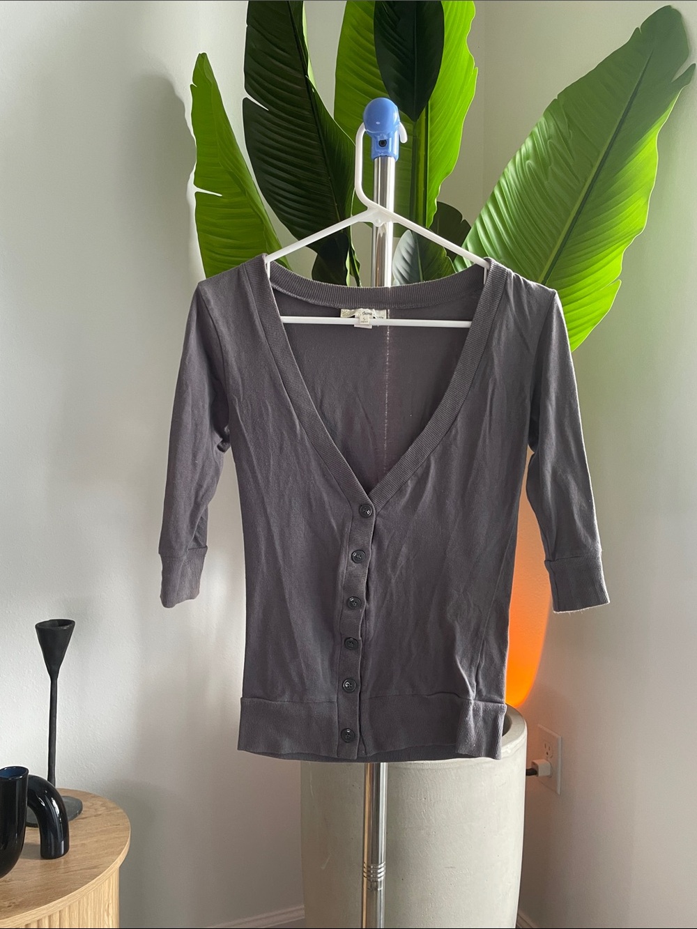 Derek Heart Charcoal Gray Button-Front 3/4 Sleeve Top